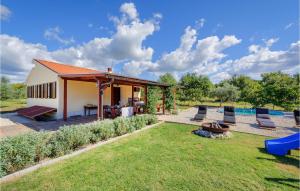 2 Bedroom Awesome Home In Pula 