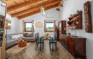 2 Bedroom Awesome Home In Pula 