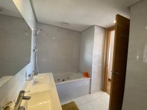 Luxurious and modern 2BR with View and Pool