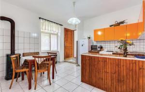 1 Bedroom Beautiful Apartment In Bakar 