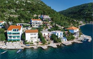 Awesome Apartment In Blace With House Sea View 