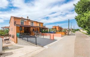 Awesome Apartment In Bonaci With Wifi