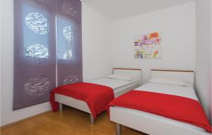 Two-Bedroom Apartment In Vodice