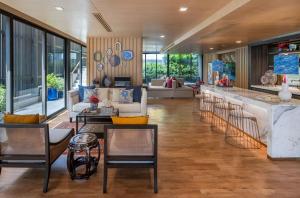 THE BASE CENTRAL Phuket Shopping Mall Central Floresta