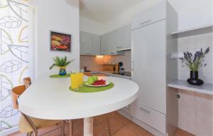 One-Bedroom Apartment In Vodice
