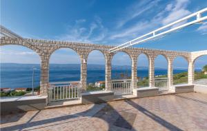 2 Bedroom Stunning Apartment In Stanici 