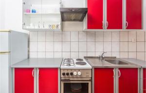 2 Bedroom Awesome Apartment In Njivice