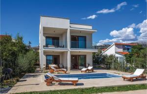 5 Bedroom Cozy Home In Kastel Stafilic