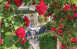 3 Bedroom Awesome Apartment In Pavicini 