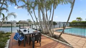 Island Poolside Getaway - Waterfront On St Huberts - Koolewong