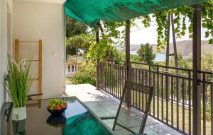 1 Bedroom Lovely Apartment In Vlasici