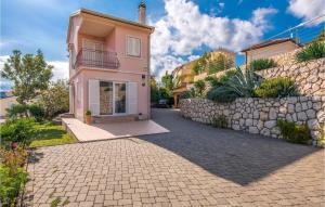 Cozy Apartment In Cizici