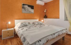 Nice Apartment In Umag With Kitchen