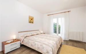 Beautiful Apartment In Jurdani With Kitchen 