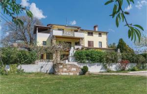 Two-Bedroom Apartment In Veli Jezenj