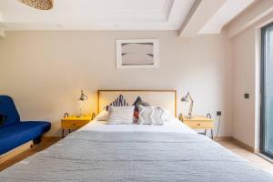 Modern Two-Bedroom Flat with Stunning Bosphorus View