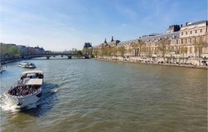 Nice Apartment In Les Pavillons-Sous-Boi