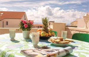 Two-Bedroom Apartment Makarska With Sea View 02