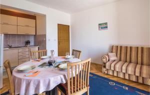 Two-Bedroom Apartment Makarska With Sea View 02