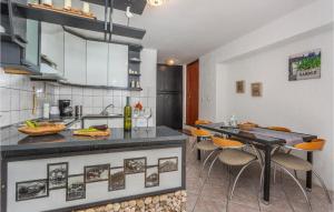 Cozy Apartment In Vrbnik With Wifi