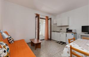 1 Bedroom Amazing Apartment In Krk 