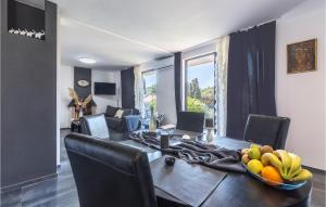 Cozy Apartment In Pula With Wifi