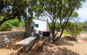 Two-Bedroom Holiday Home In Sucuraj