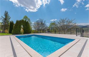 Two-Bedroom Holiday Home In Kijevo