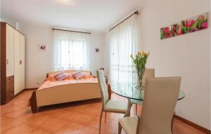 Gorgeous Apartment In Fazana With Wifi 