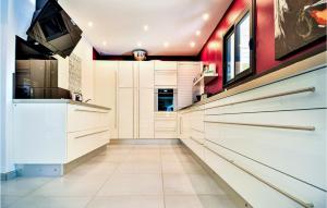 Beautiful Home In St Victor La Coste