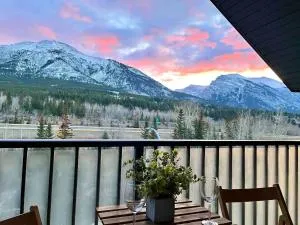 Stunning Silver Creek 1Br Mtn view penthouse - Banff
