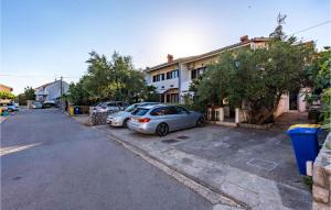 Cozy Apartment In Kornic With Wifi