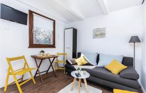 Cozy Home In Smrika With House A Panoramic View 