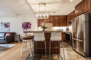 Stunning Silver Creek 1Br Mtn view penthouse
