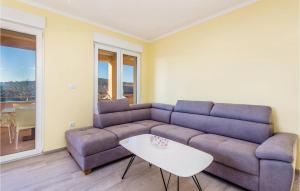 2 Bedroom Beautiful Apartment In Cavle