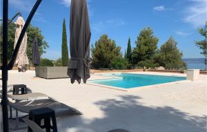 Lovely Home In Supetar