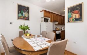 3 Bedroom Nice Home In Barbat Na Rabu