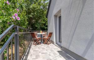 Amazing Home In Karlobag With Wifi 