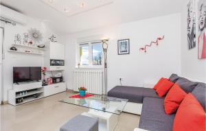 4 Bedroom Beautiful Home In Rukavac 