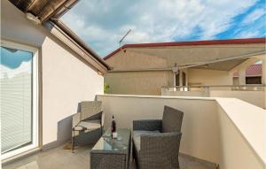 Cozy Apartment In Vir With Wifi