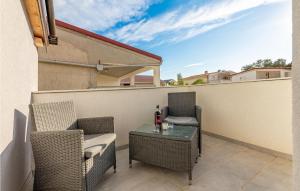 Cozy Apartment In Vir With Wifi