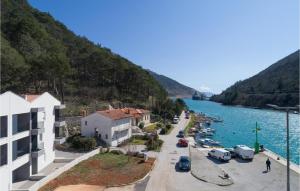 Beautiful Apartment In Plomin Luka