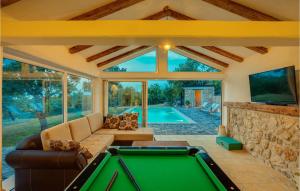 Two-Bedroom Holiday Home In Smrika