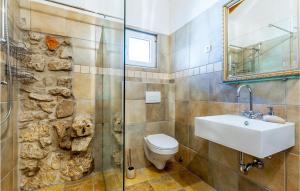 Two-Bedroom Holiday Home In Smrika