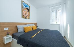 Beautiful Apartment In Plomin Luka