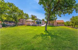 Two-Bedroom Holiday Home In Smrika