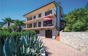 Beautiful Apartment In Lovran With Wifi