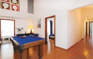 5 Bedroom Amazing Home In Debeljak 