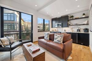 Riverfront Lodge 109 by East West Hospitality