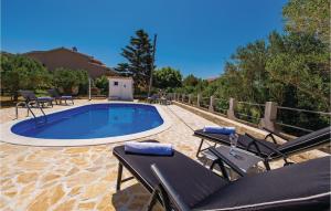 2 Bedroom Gorgeous Apartment In Barbat